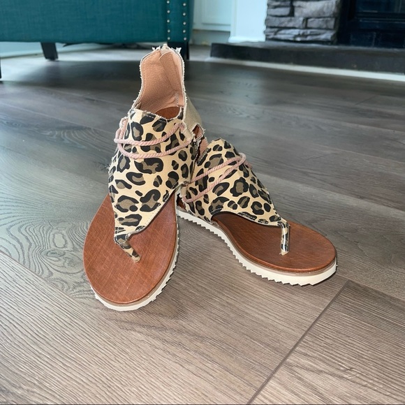 Leopard Print Rope-Accent Gladiator Sandal - Picture 1 of 7